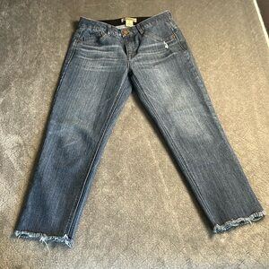 Democracy “Ab” technology short jeans with fringed cuffs in size 4